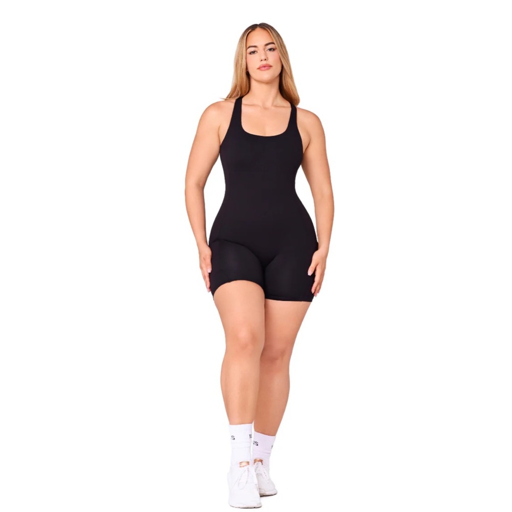 ILUS UNRIVALED SHORT BODYSUIT